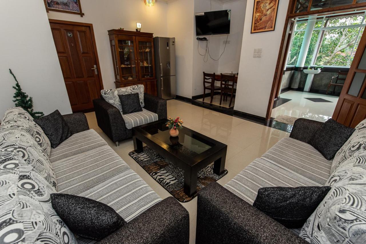 Avon Villa Hikkaduwa Esterno foto