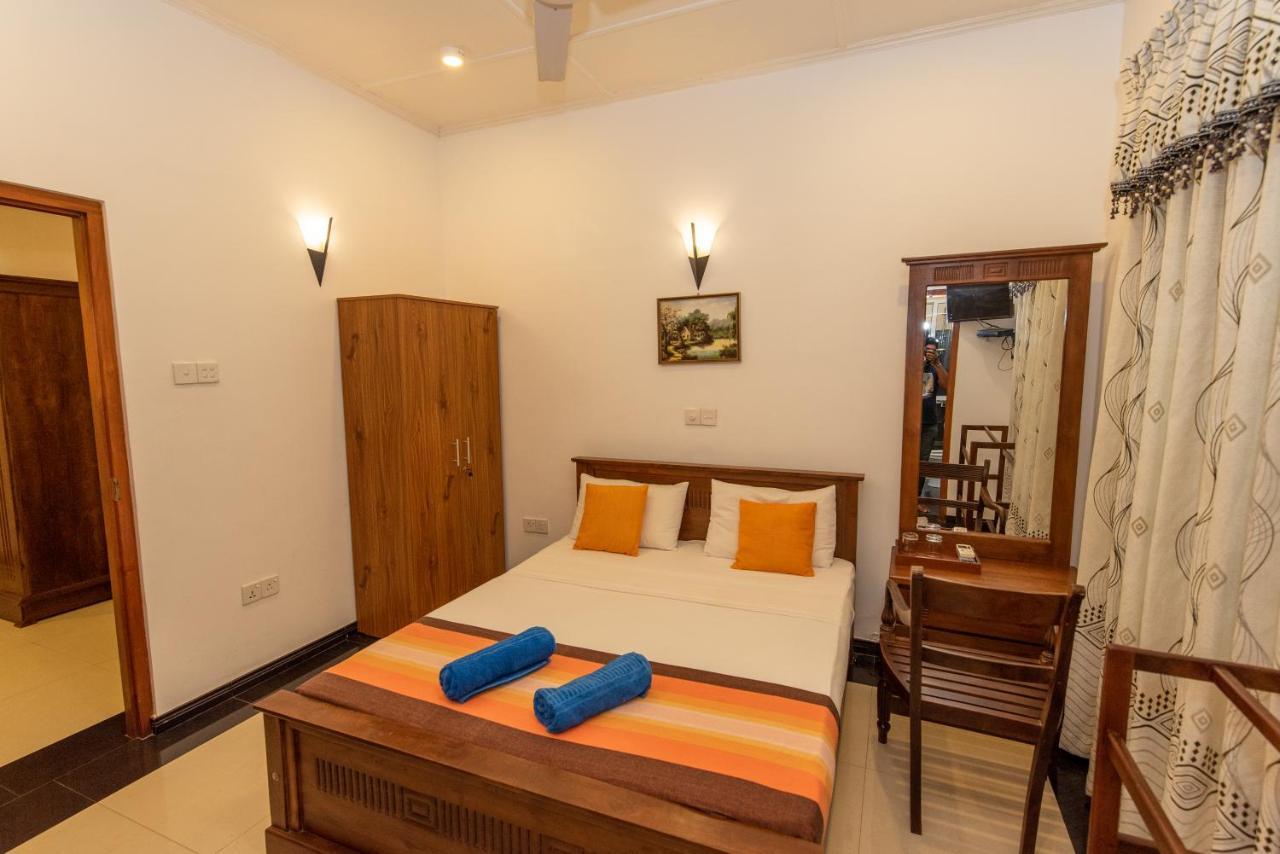 Avon Villa Hikkaduwa Esterno foto