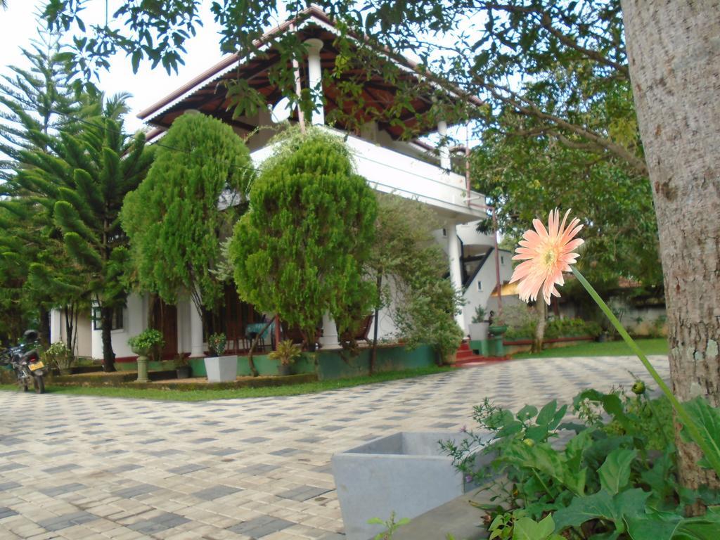 Avon Villa Hikkaduwa Esterno foto