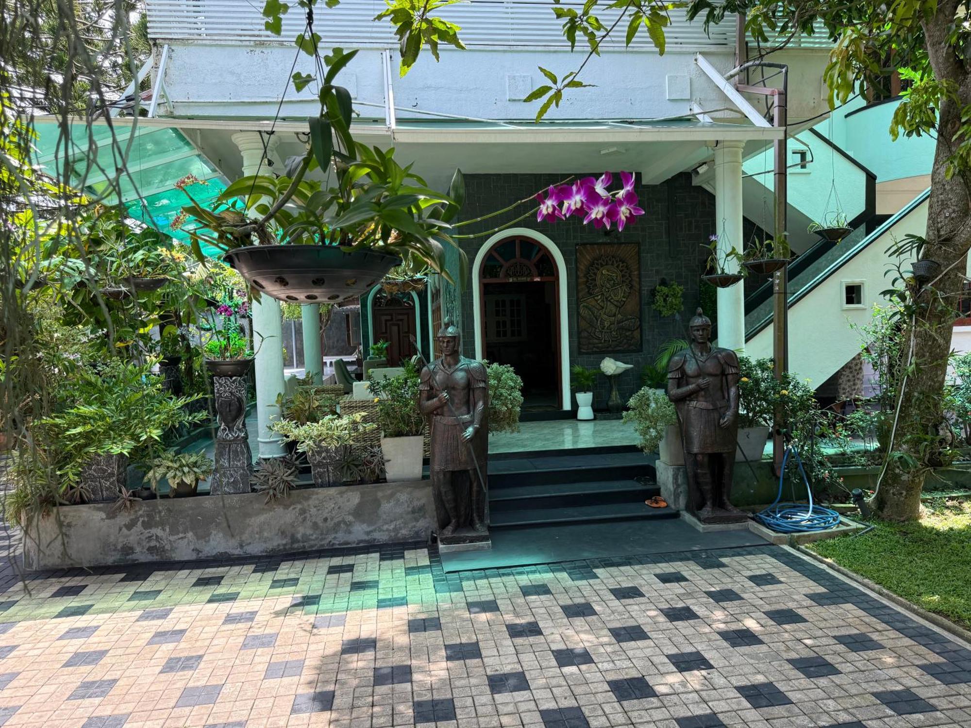 Avon Villa Hikkaduwa Esterno foto