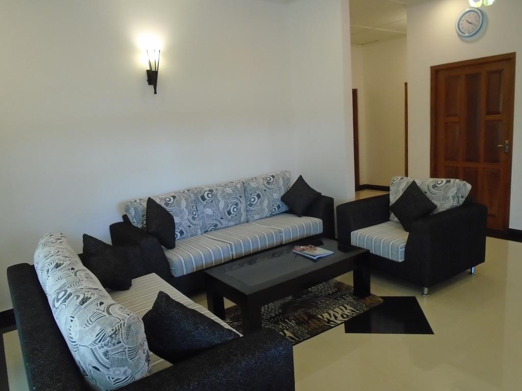 Avon Villa Hikkaduwa Esterno foto